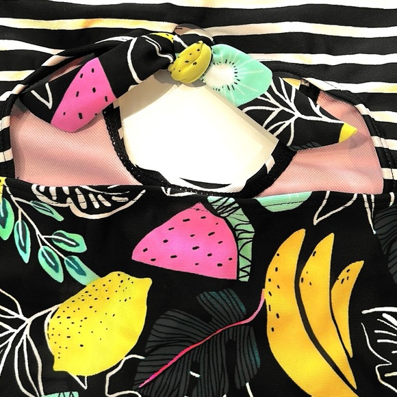 Volcom Juiced One Piece - Picture 11 of 12